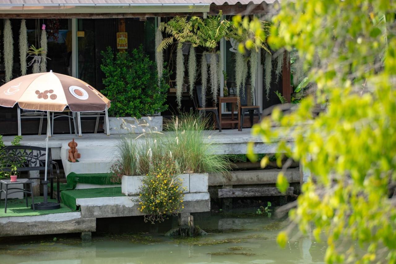 Reuan Vilawan Ratchaburi Buitenkant foto