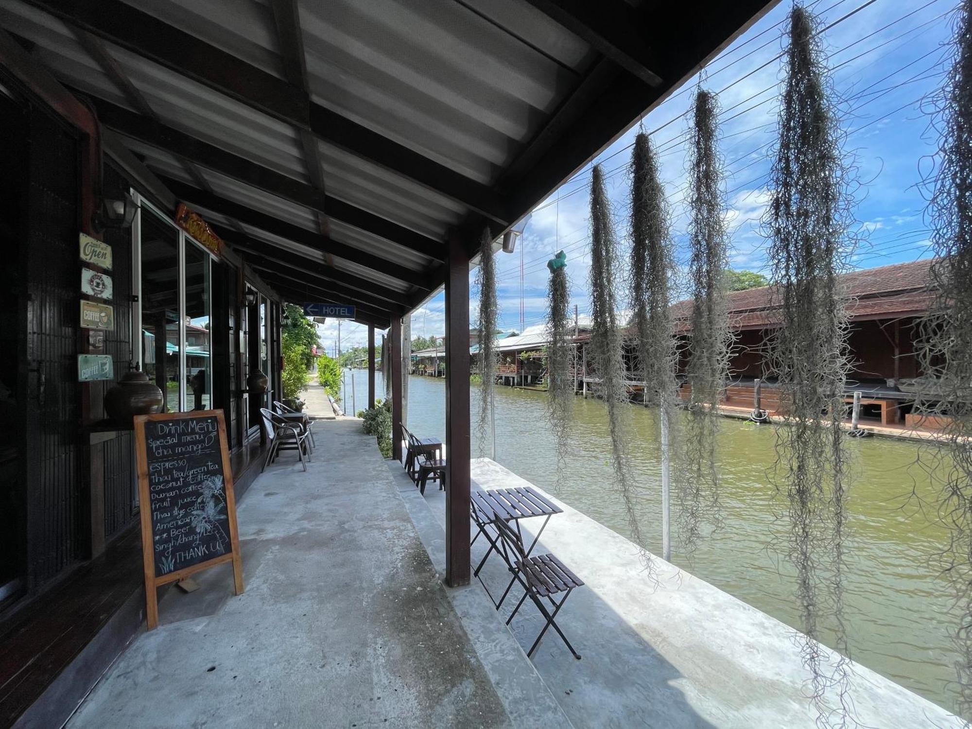 Reuan Vilawan Ratchaburi Buitenkant foto