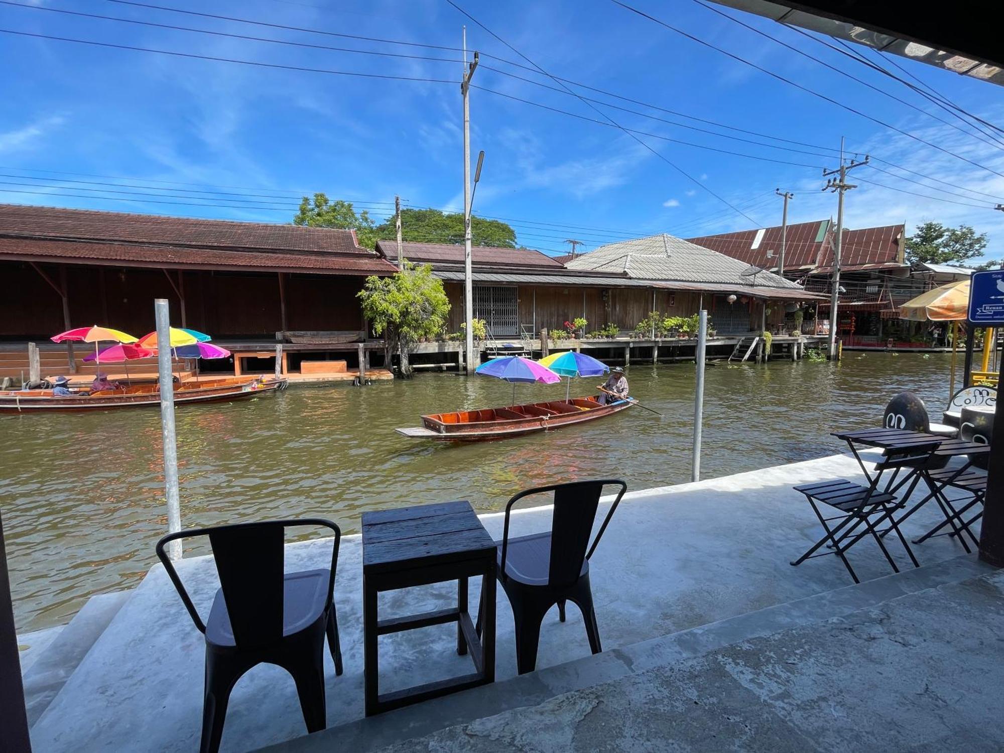 Reuan Vilawan Ratchaburi Buitenkant foto